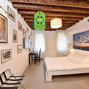 Guest house Sottopiano - Comfort In The Center, Venice