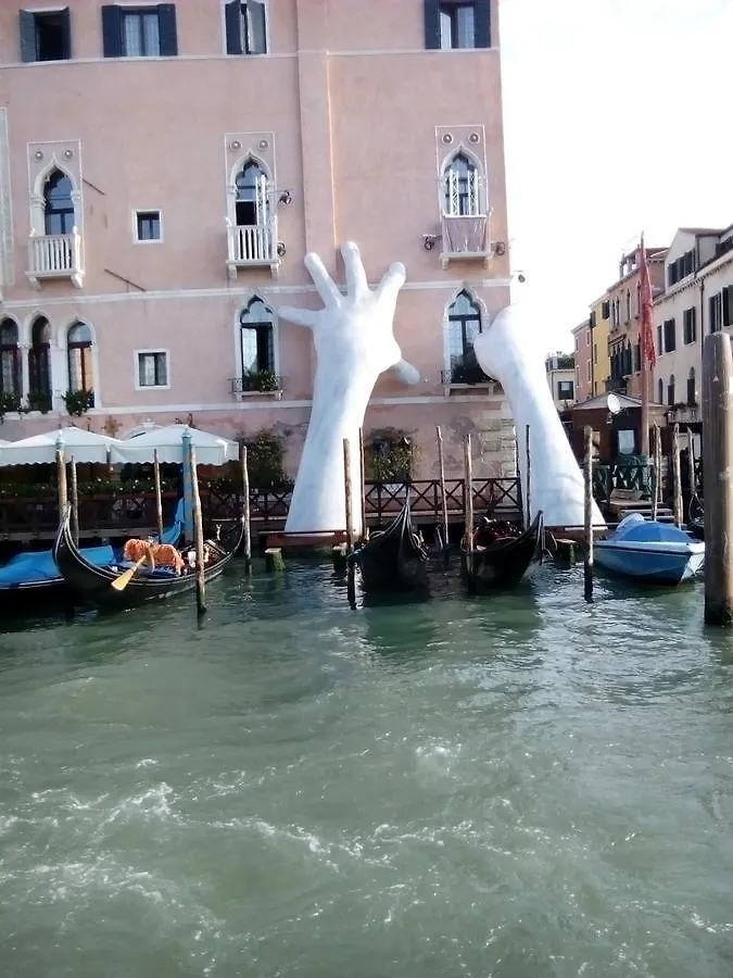 Il Veliero Romantico Venice Bed & Breakfast